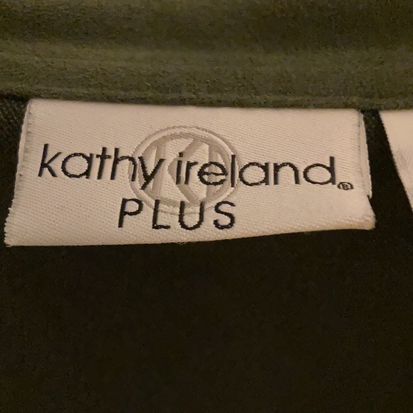 kathy ireland Plus short sleeve top 2X - Picture 4 of 10